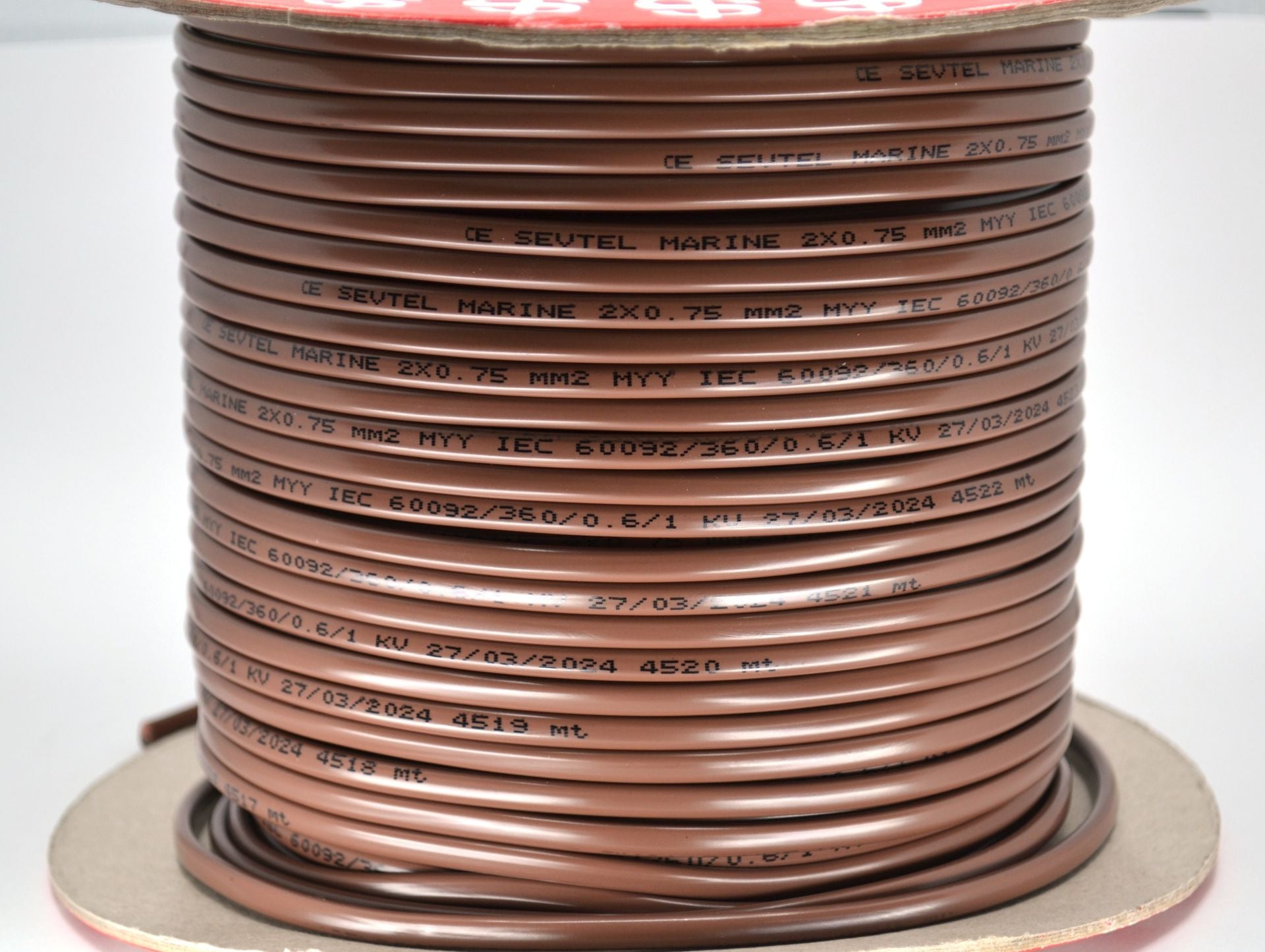 100 Metre Marine Yassı 2x0,75mm² Kalaylı Bakır Kablo TTR MYY Kahverengi Ahşap