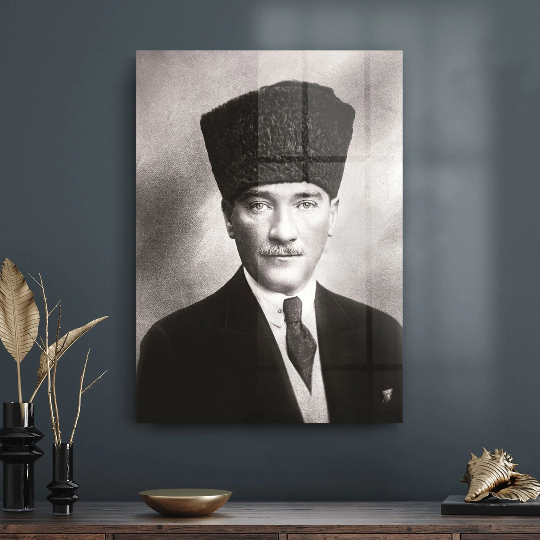 Decovetro Kalpaklı Atatürk Cam Tablo 70x100 cm