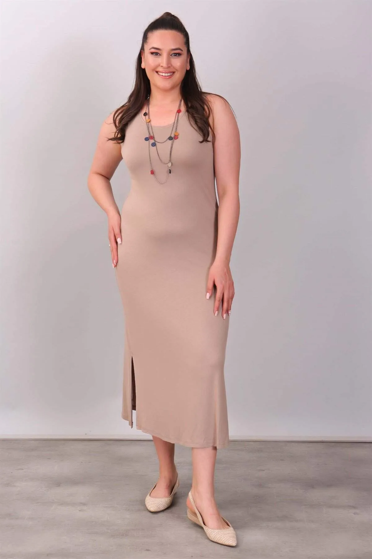 Yan Yırtmaçlı Örme Elbise – Vizon