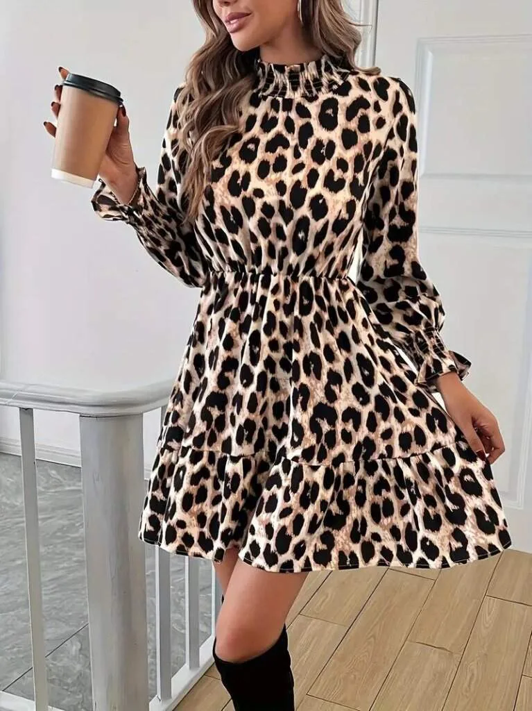 Kadın Uzun Kollu Yarı Balıkçı Yaka Leopar Desenli Modal Mini Elbise