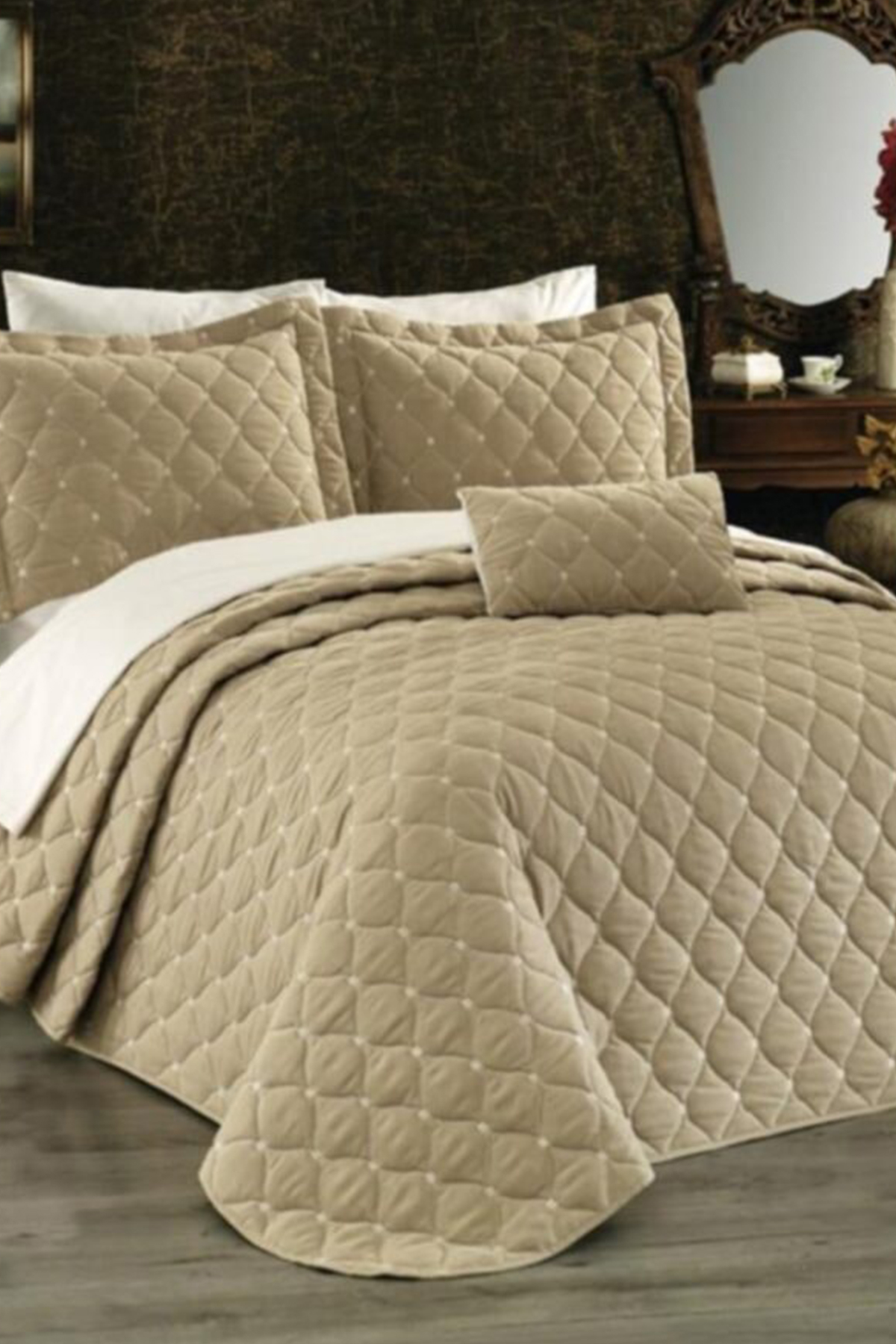 Yasmine Çift Kişilik Yatak Örtüsü 4 Parça