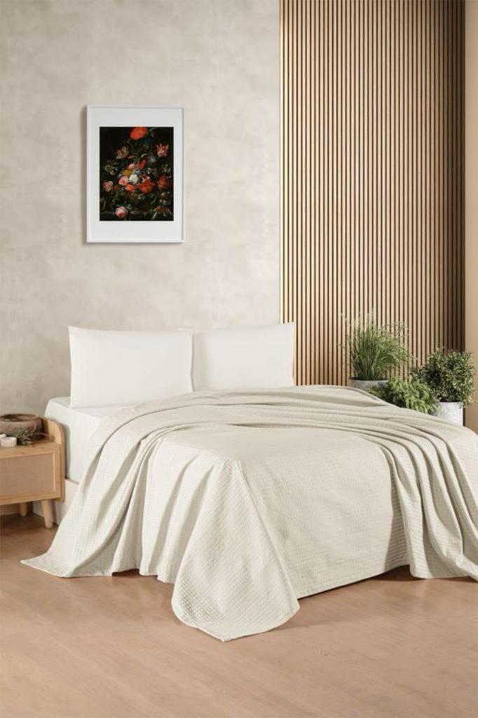 Kristal Bamboo Lastikli Çarşaflı Çift Kişilik Pike Takımı Krem