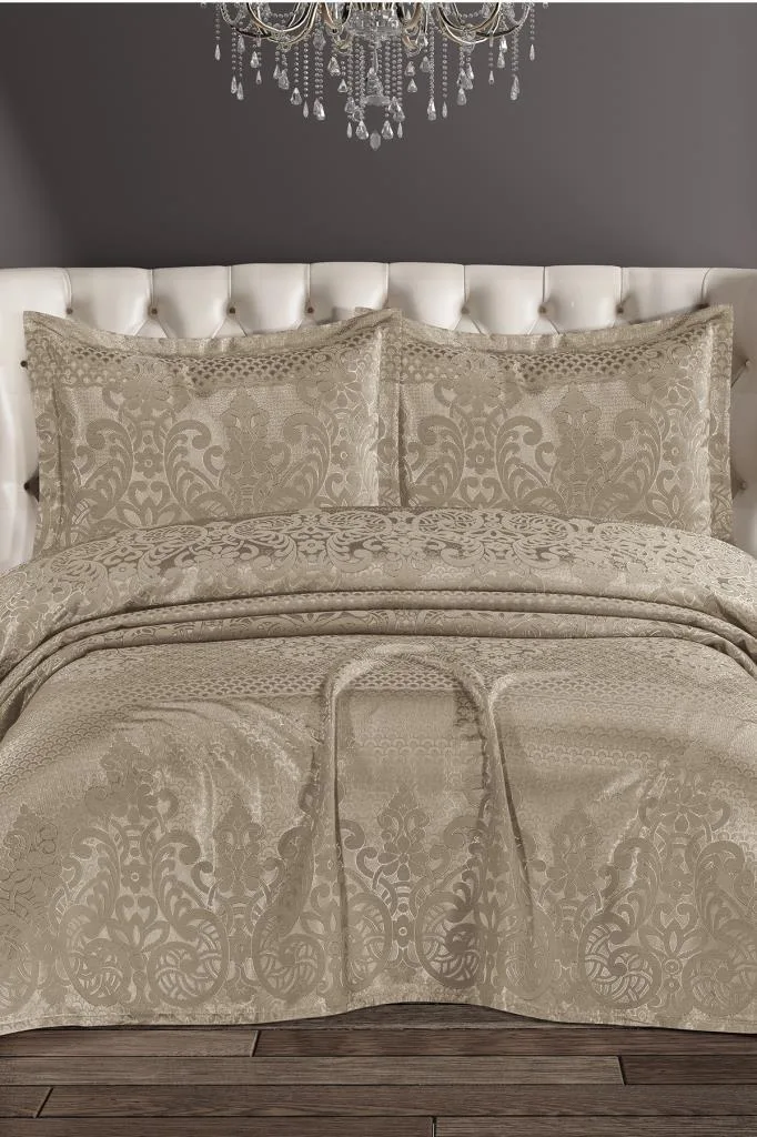 Royal Şönil Çift Kişilik Yatak Örtüsü 240x260 cm – Bej