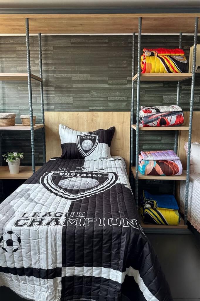 Football Tek Kişilik Kapitoneli Yatak Örtüsü Siyah Beyaz 180x240 cm