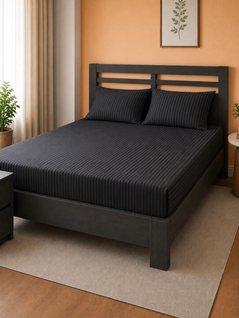 Bella Çizgili Saten Çift Kişilik 160x200 cm Lastikli Çarşaf Takımı Siyah