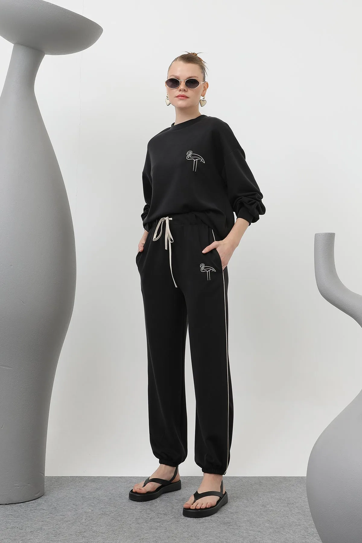 Kadın Kuğu Nakışlı Eşofman Takım - 32162TKS - BLACK-BEIGE – Black-beige, S-L
