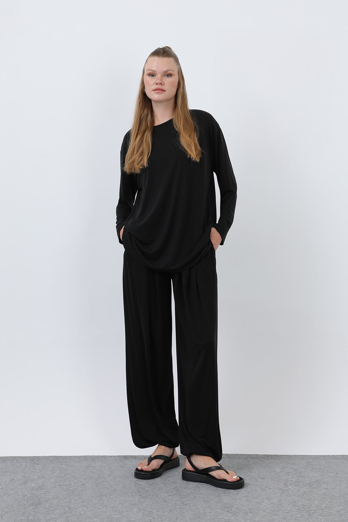 Kadın Oversize Viskon Relax Takım
-20663TKS - BLACK – Siyah, S-L