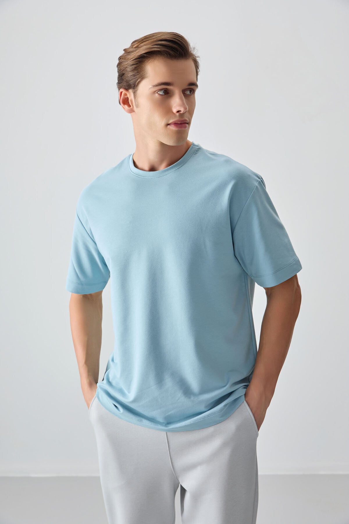 Açık Mavi Pamuklu Kalın Yumuşak Dokulu Oversize Fit Basic Erkek T-Shirt - 88377 - Açık mavi