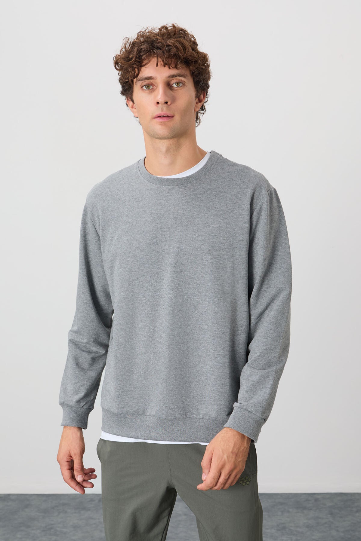 Gri Melanj Pamuk Yumuşak Dokulu Standart Fit Basic Erkek Sweatshirt - 88363 - Gb melanj