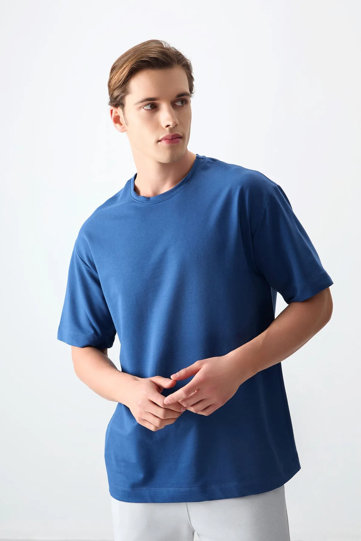 Parlament Pamuklu Kalın Yumuşak Dokulu Oversize Fit Basic Erkek T-Shirt - 88377 - Parlament – Parlament, S
