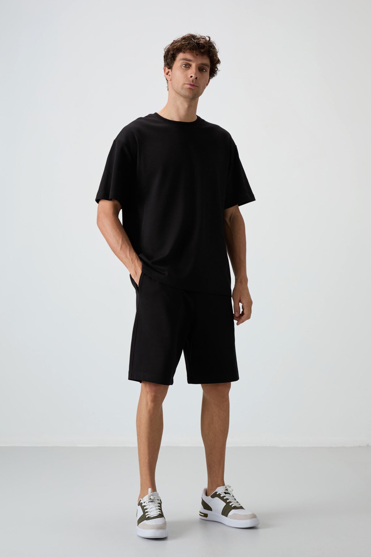 Siyah Pamuklu Kalın Yumuşak Dokulu Oversize Fit Basic Erkek Şort Takım - 85249 - Siyah/siyah