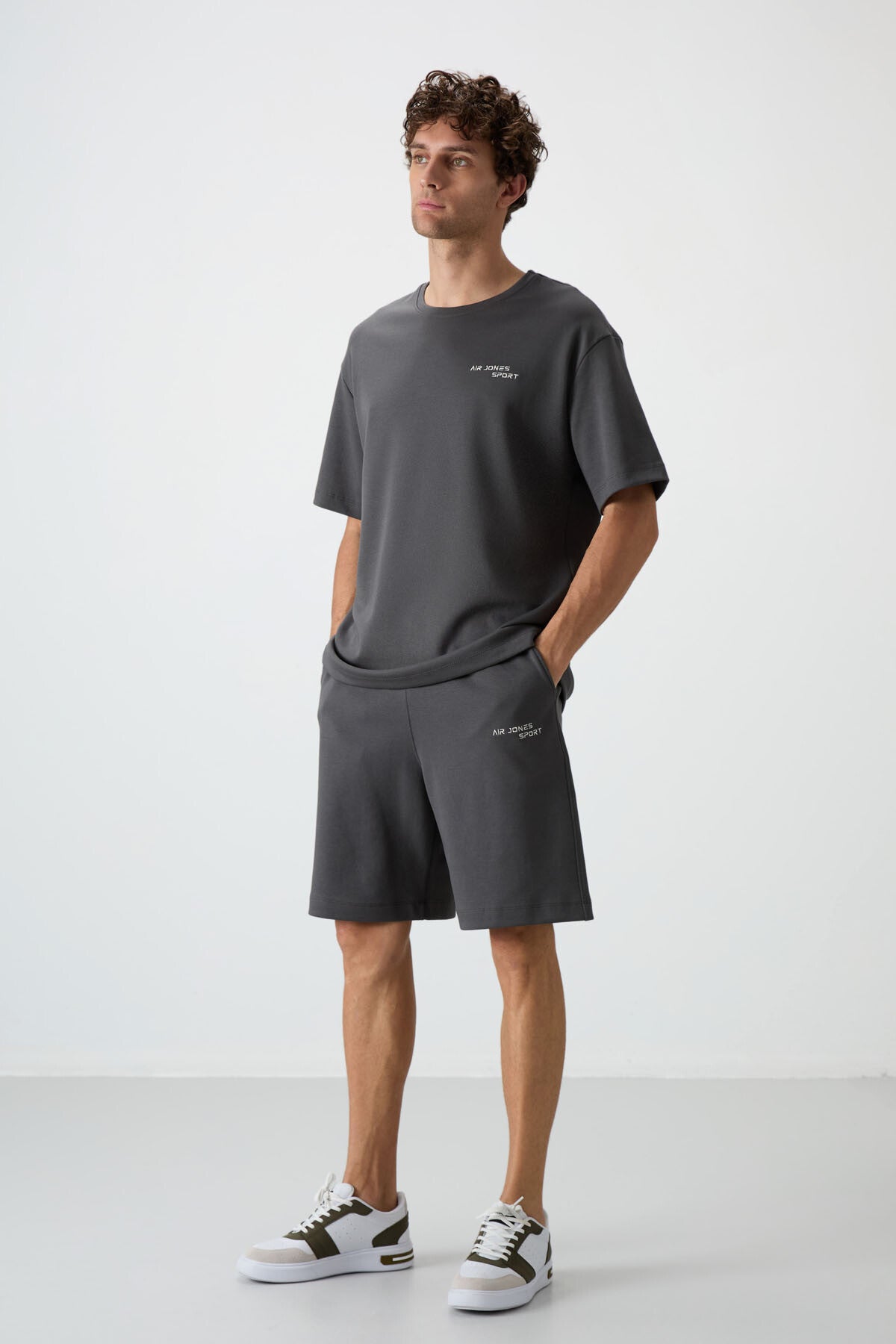 Haki Pamuklu Kalın Yumuşak Dokulu Oversize Fit Nakışlı Erkek Şort Takım - 85250 - Haki/haki