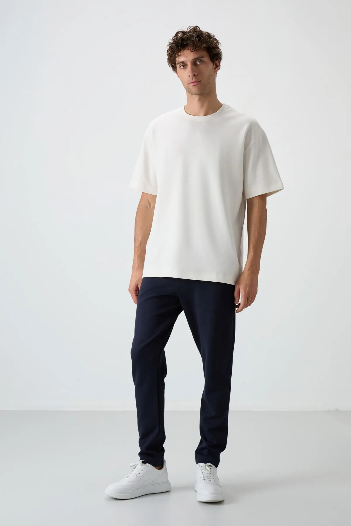Ekru - Lacivert Pamuklu Kalın Yumuşak Dokulu Oversize Fit Basic Erkek Eşofman Takım - 85251 - Ekru/lacivert – Ekru, S