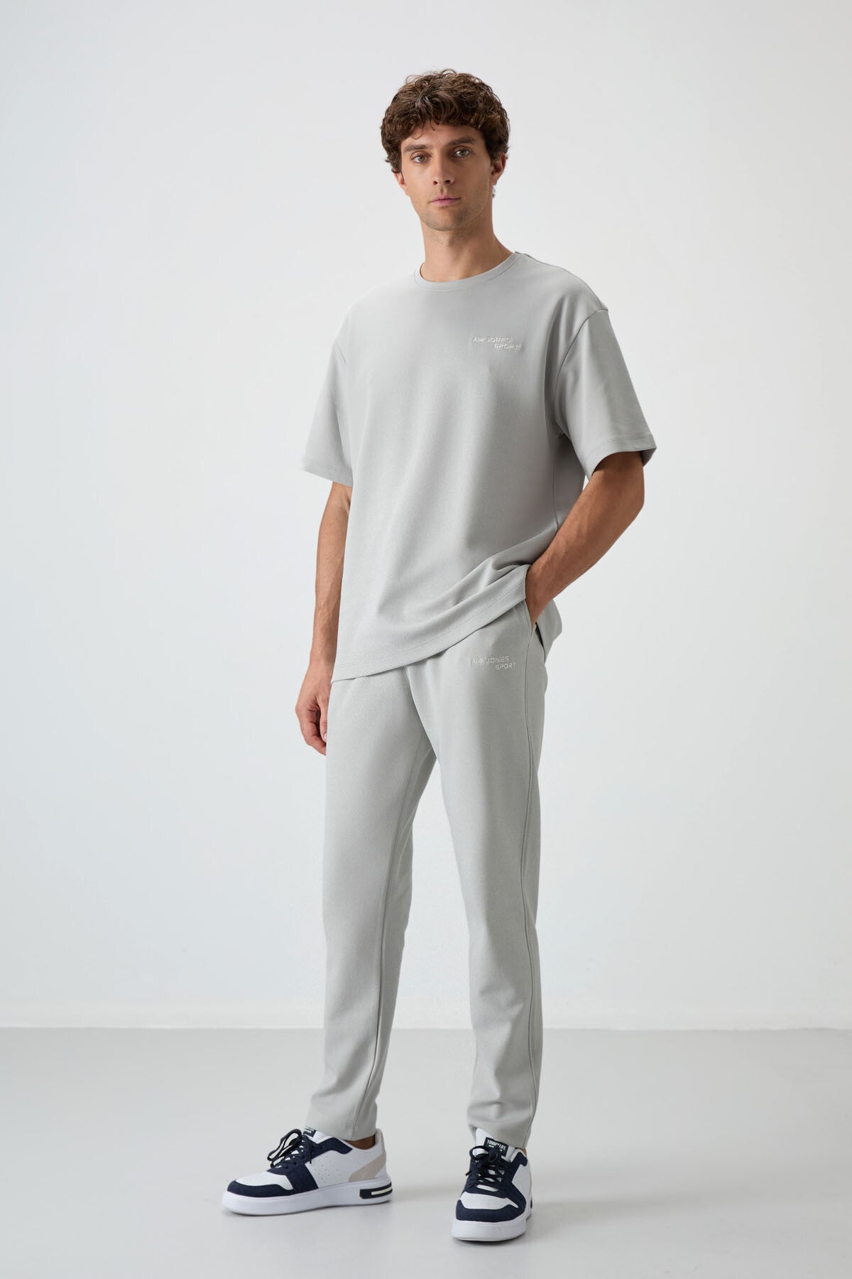 Taş Pamuklu Kalın Yumuşak Dokulu Oversize Fit Nakışlı Erkek Eşofman Takım - 85252 - Taş/taş