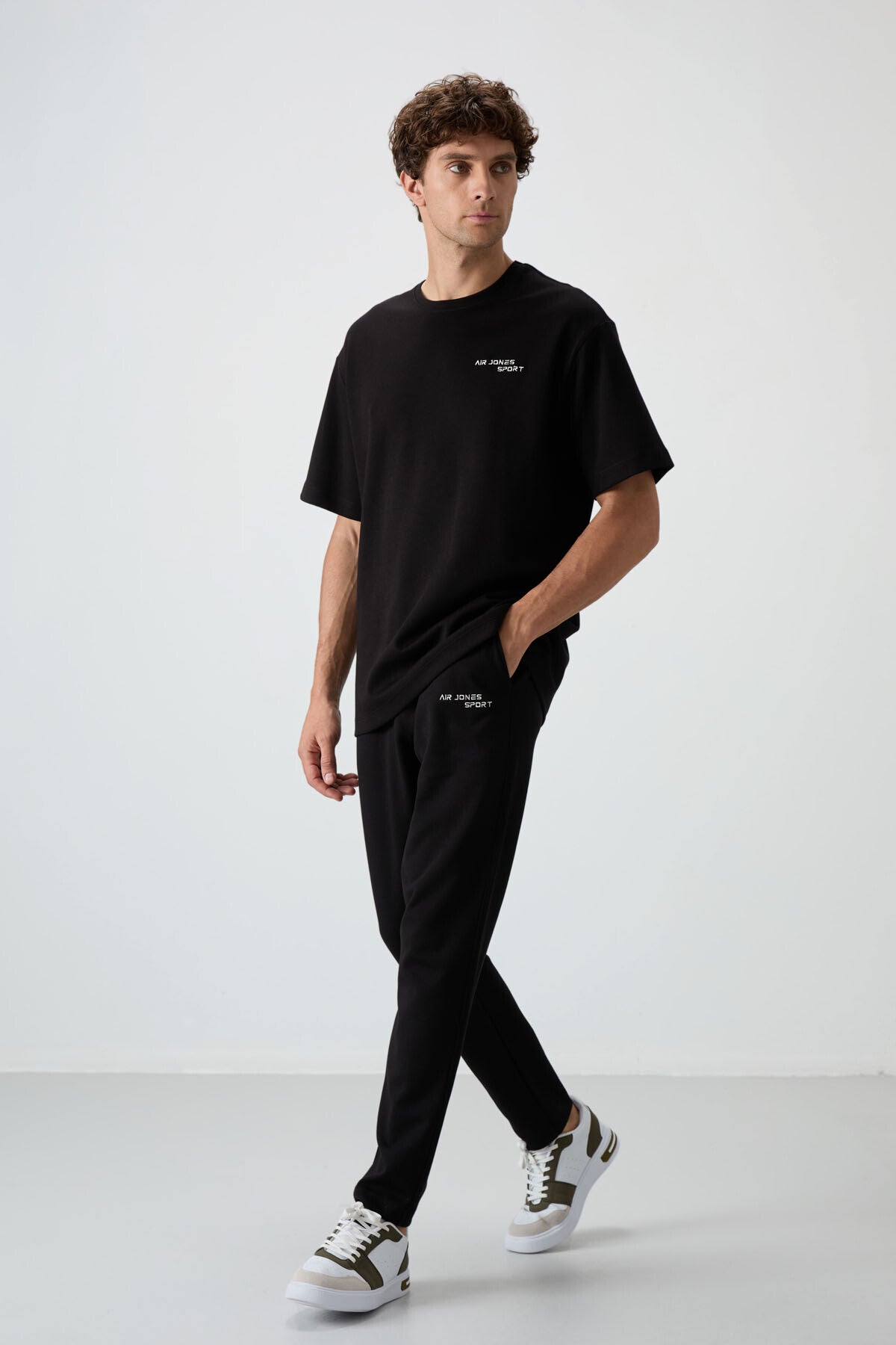 Siyah Pamuklu Kalın Yumuşak Dokulu Oversize Fit Nakışlı Erkek Eşofman Takım - 85252 - Siyah/siyah