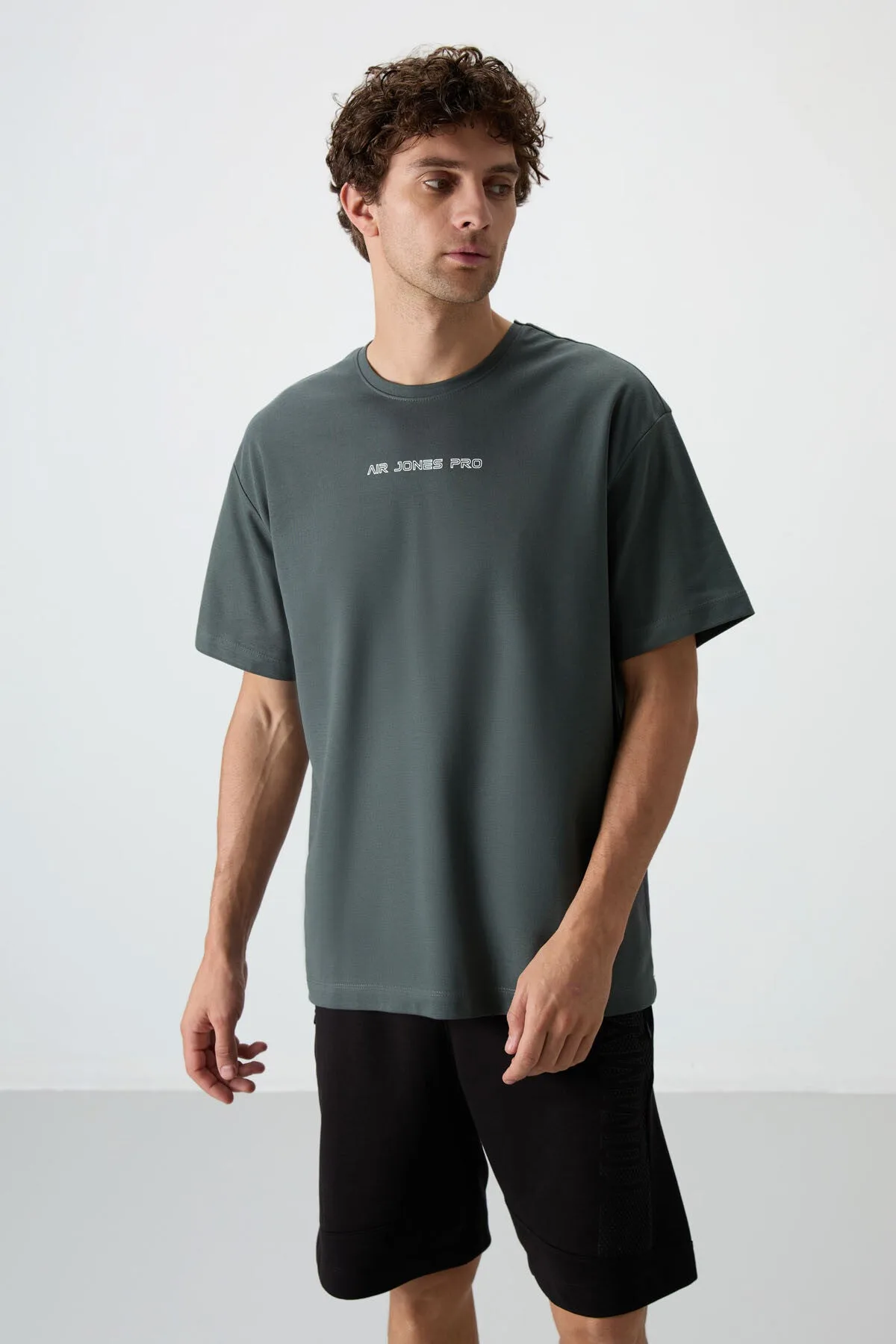 Haki Pamuklu Kalın Yüzeyi Dokulu Oversize Fit Baskılı Erkek T-Shirt - 88364 - Haki – Haki, S