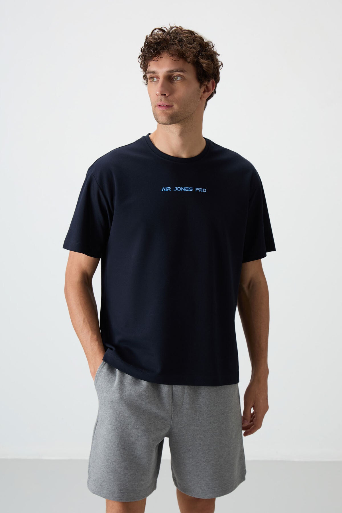 Lacivert Pamuklu Kalın Yüzeyi Dokulu Oversize Fit Baskılı Erkek T-Shirt - 88364 - Lacivert
