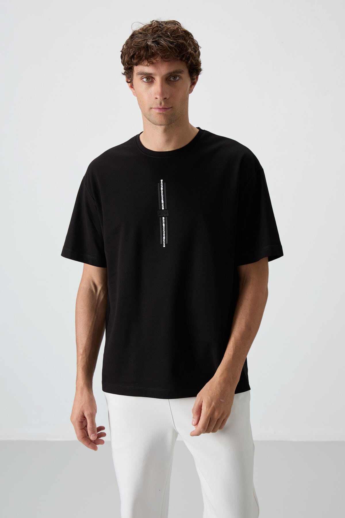 Siyah Pamuklu Kalın Yüzeyi Dokulu Oversize Fit Baskılı Erkek T-Shirt - 88366 - Siyah