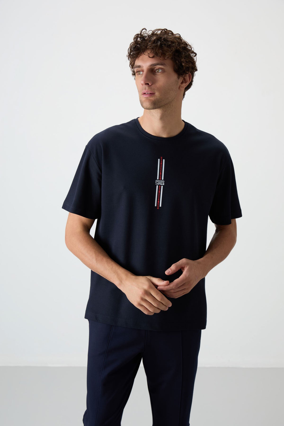 Lacivert Pamuklu Kalın Yüzeyi Dokulu Oversize Fit Baskılı Erkek T-Shirt - 88366 - Lacivert