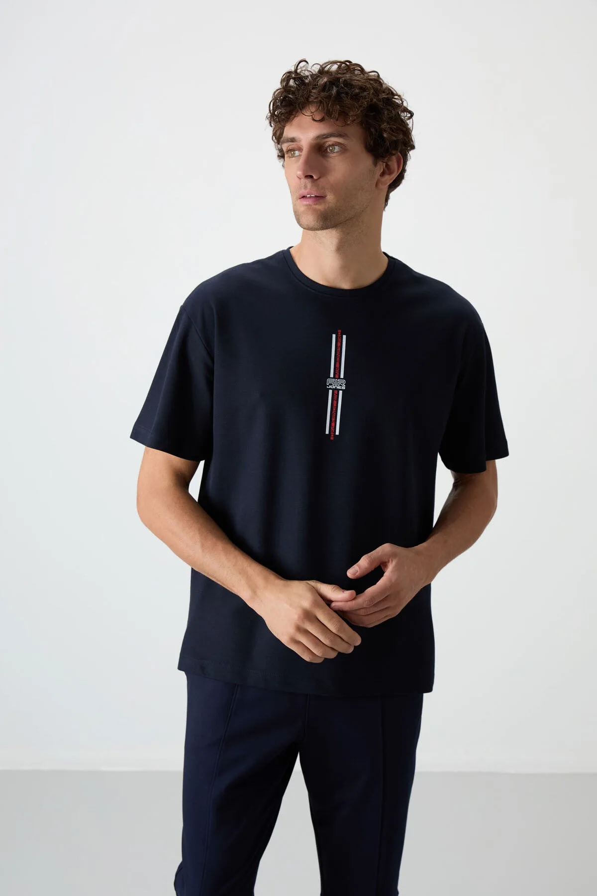 Lacivert Pamuklu Kalın Yüzeyi Dokulu Oversize Fit Baskılı Erkek T-Shirt - 88366 - Lacivert – Lacivert, S
