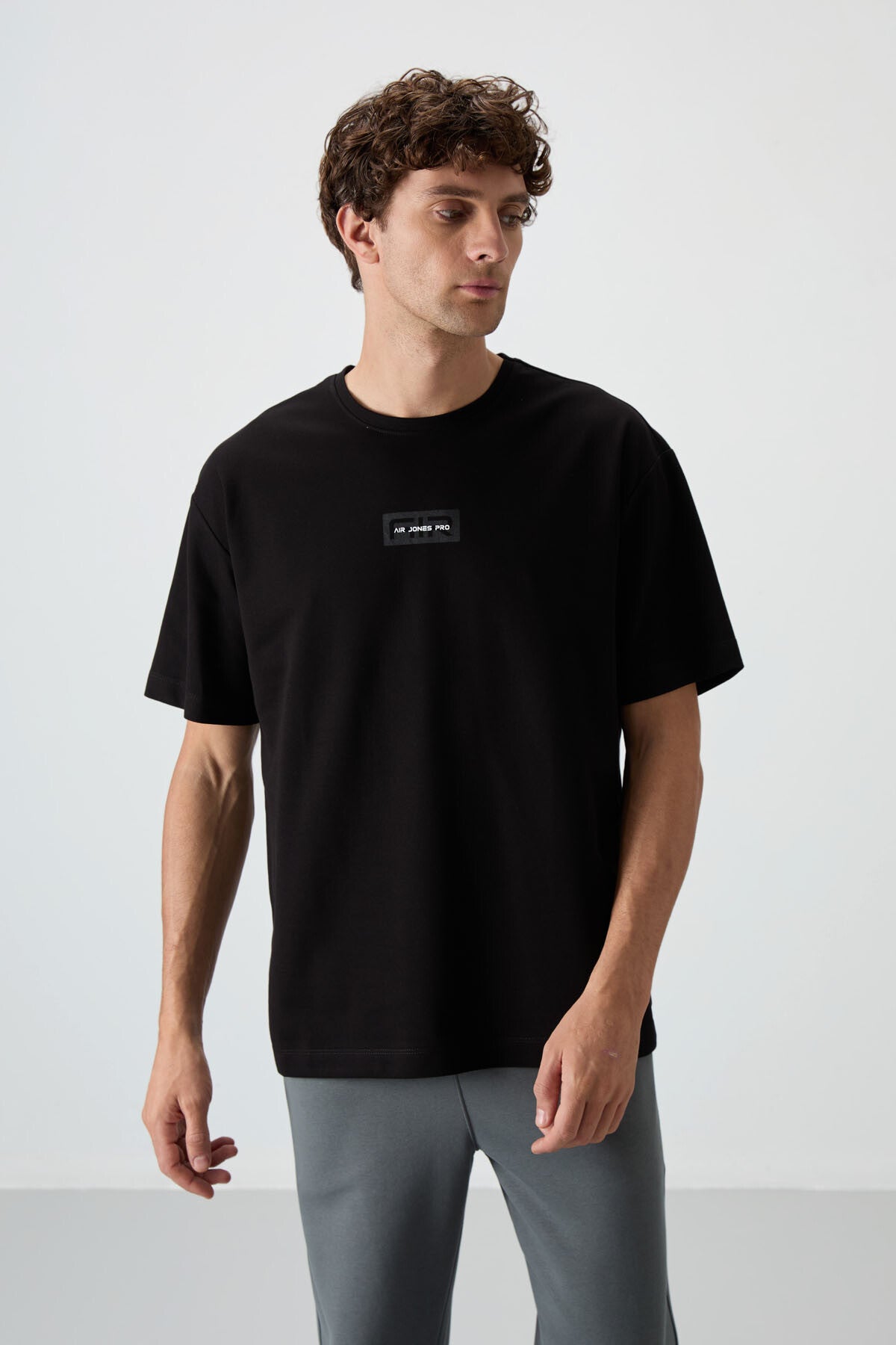Siyah Pamuklu Kalın Yüzeyi Dokulu Oversize Fit Baskılı Erkek T-Shirt - 88367 - Siyah