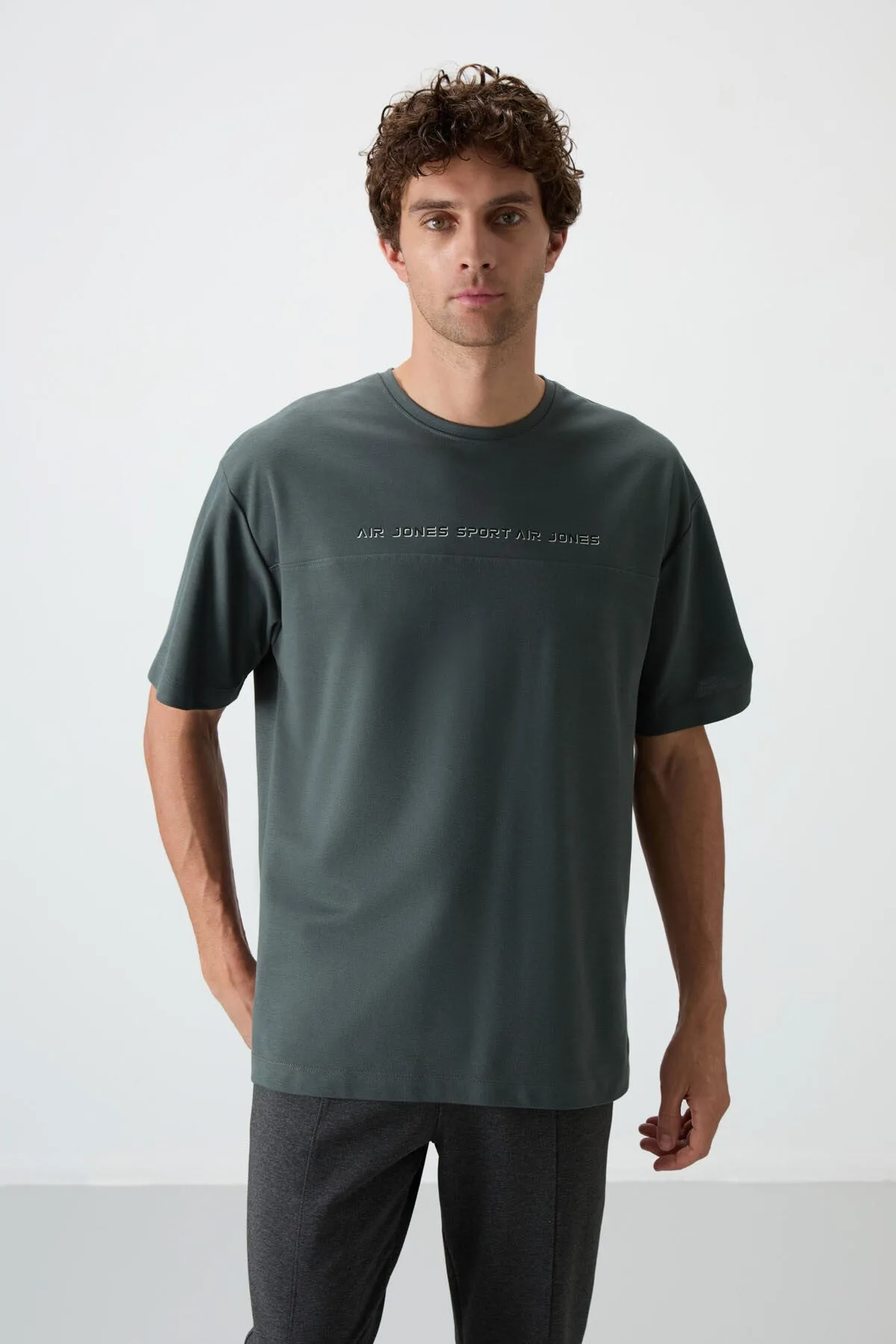 Haki Pamuklu Kalın Yüzeyi Dokulu Oversize Fit Baskılı Erkek T-Shirt - 88371 - Haki – Haki, S