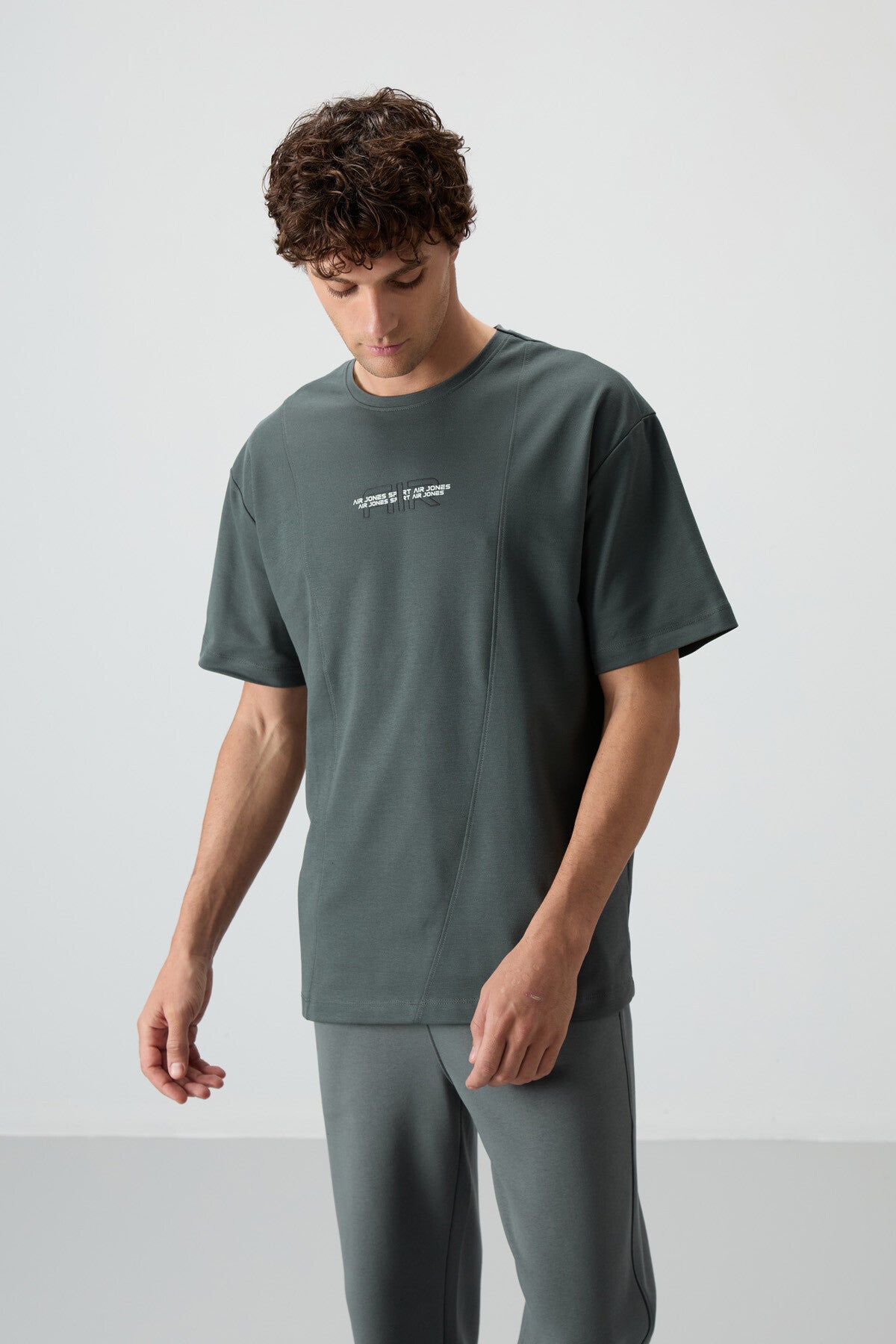 Haki Pamuklu Kalın Yüzeyi Dokulu Oversize Fit Baskılı Erkek T-Shirt - 88372 - Haki – Haki, S
