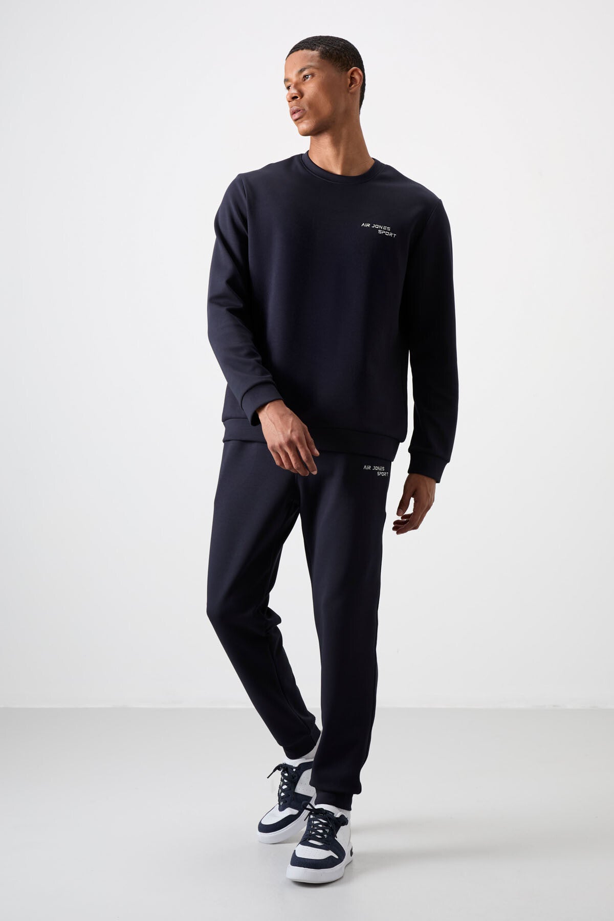 Lacivert Pamuklu Kalın Yumuşak Dokulu Comfort Fit Nakışlı Erkek Eşofman Takım - 85254 - Laci/laci