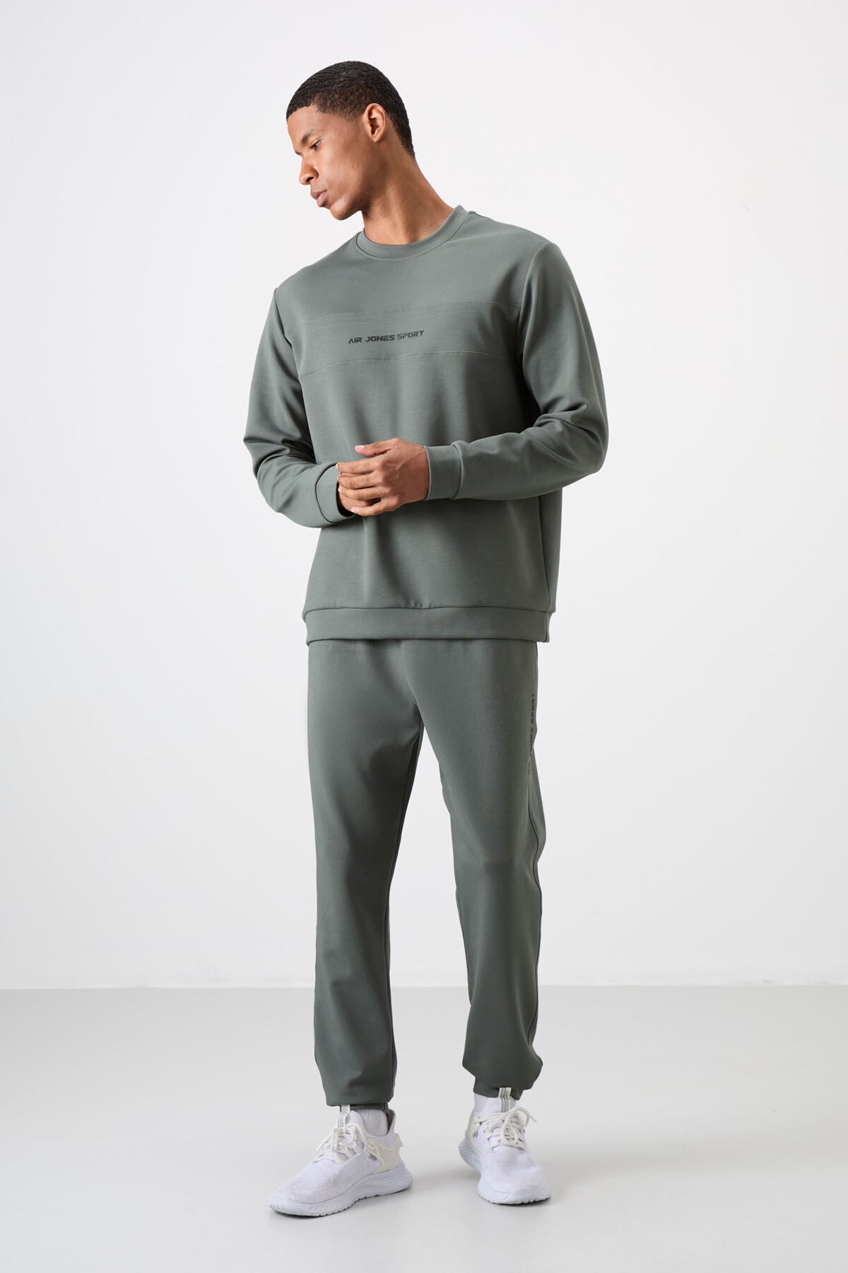 Haki - Haki Pamuklu Kalın Yumuşak Dokulu Comfort Fit Baskılı Erkek Eşofman Takım - 85253 - Haki/haki