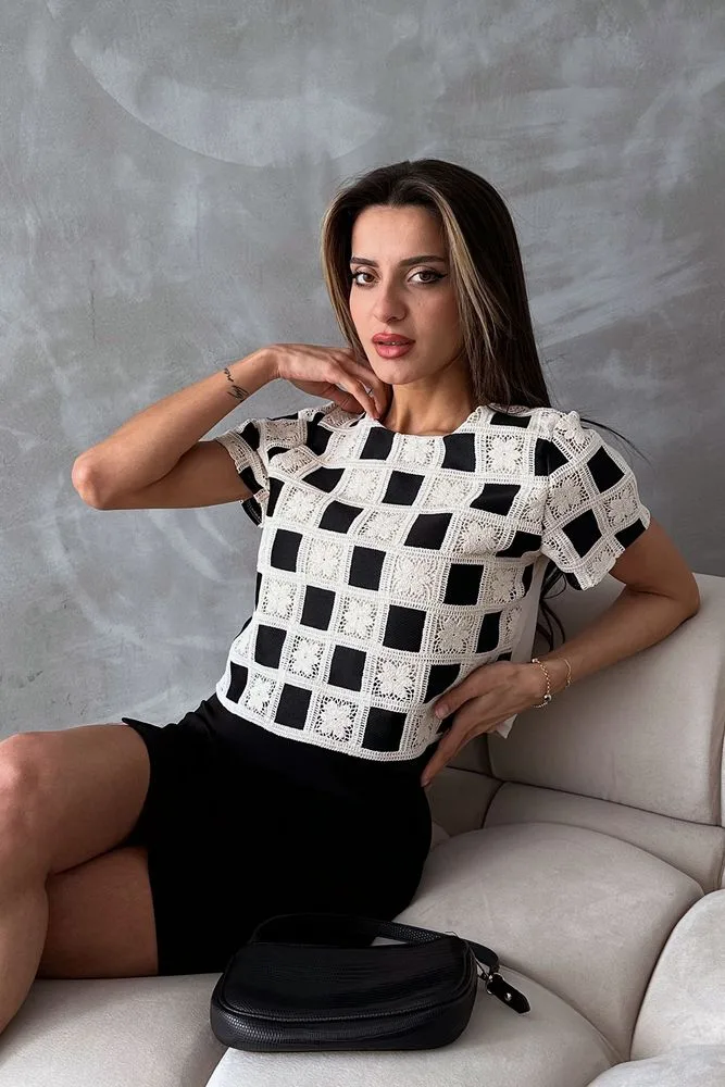 Topshow Ham Siyah Kısa Kollu Dama Desen Tığ İşi Toptan Bluz - SİYAH HAM – Siyah Ham, S