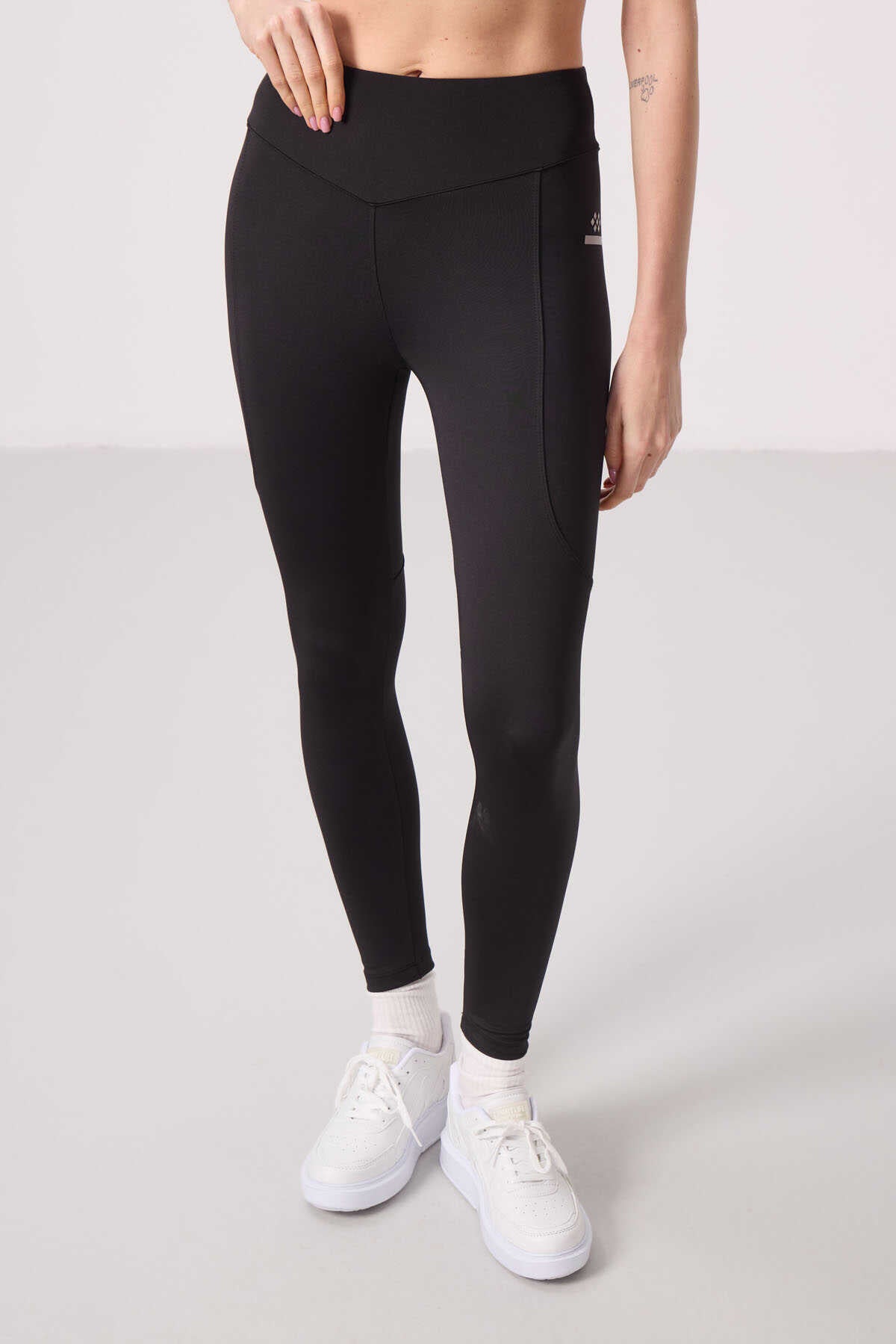 Tommylife Toptan Polyester Standart Fit Esnek Performans Kadın Tayt - 94666 Siyah - Siyah