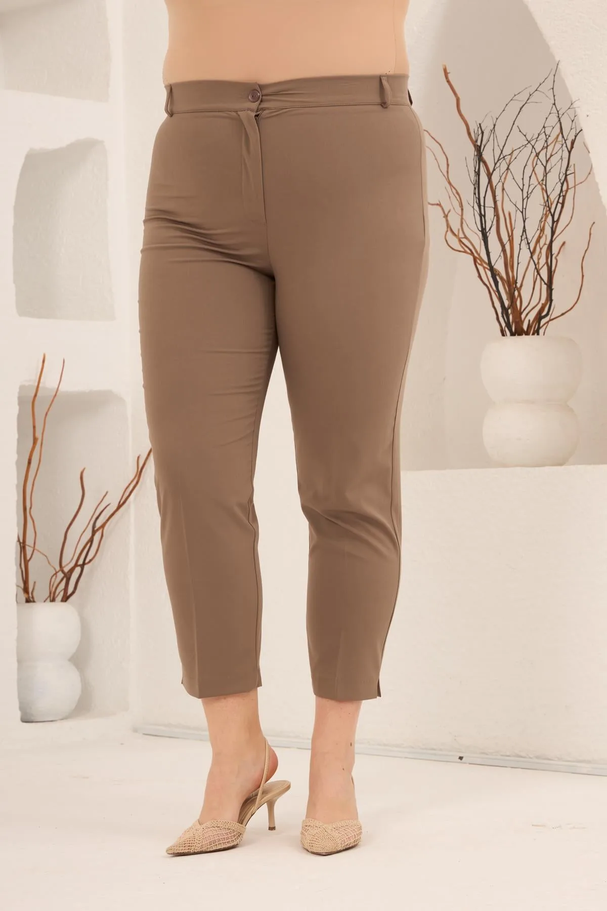 Paça Yırtmaçlı Büyük Beden Pantolon Vizon – 44