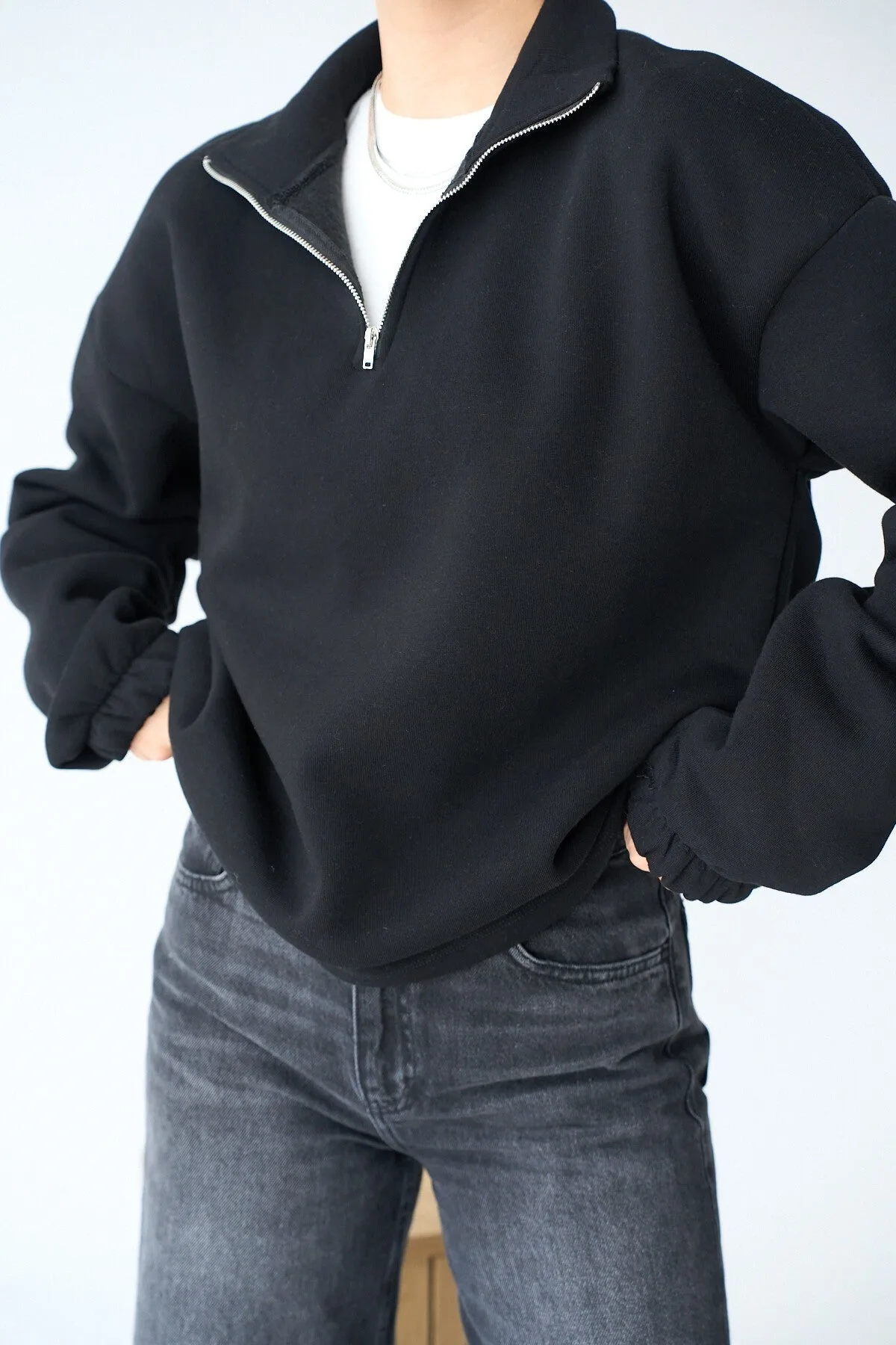 Siyah Fermuarlı Sweat – S
