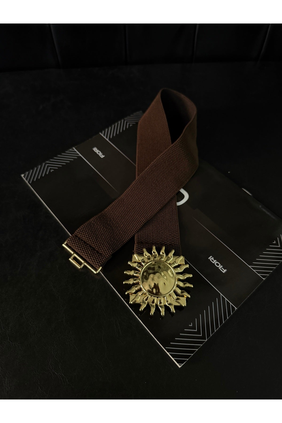 Gold Güneş Tokalı Geçmeli Elastik Kadın Kemeri, Ceket Kemeri, Gömlek Kemeri, Elbise Kemeri - Kahverengi