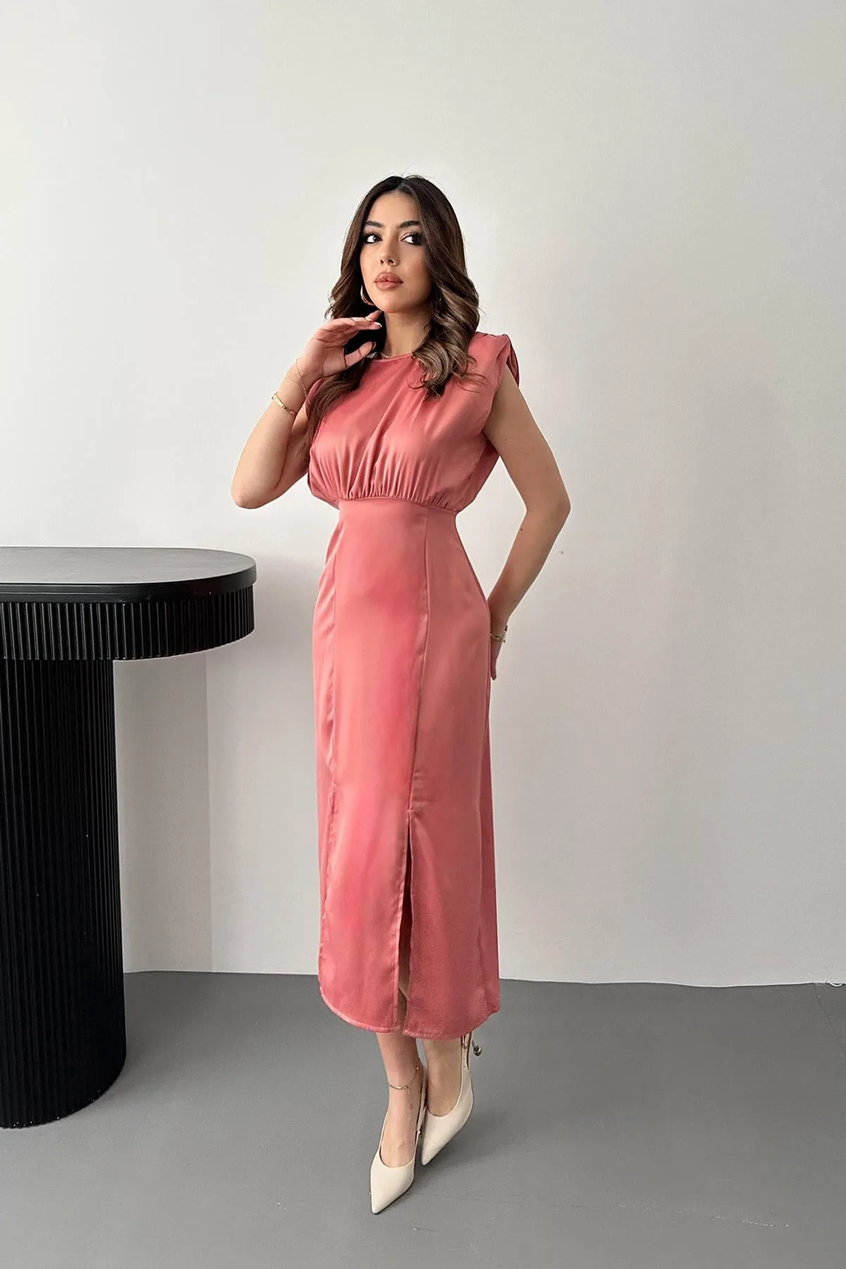 Pudra Eteği Yırtmaçlı Helen Elbise - Pudra – Pudra, L