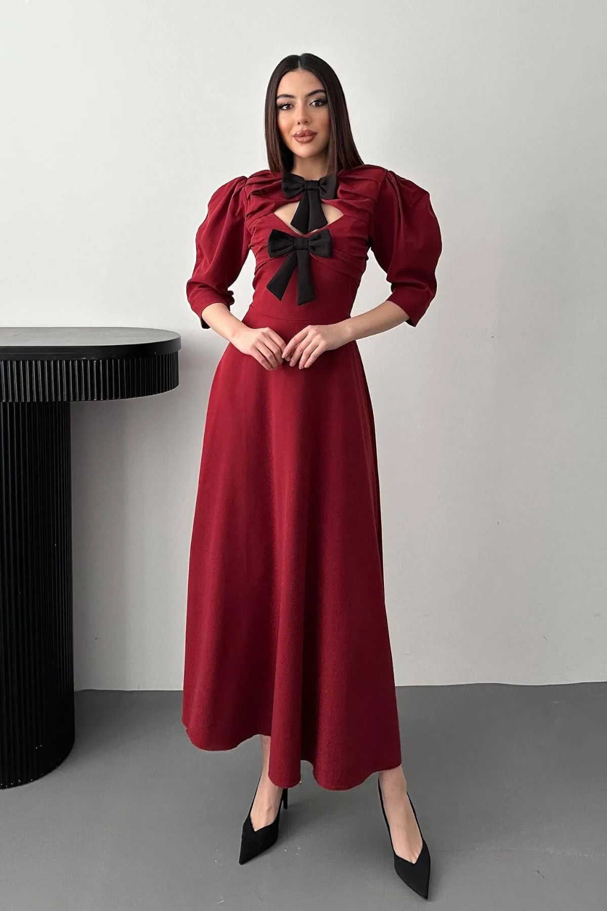 Bordo Ön Dekolteli Fiyonk Garnili Uzun Elbise - Bordo – Bordo, L