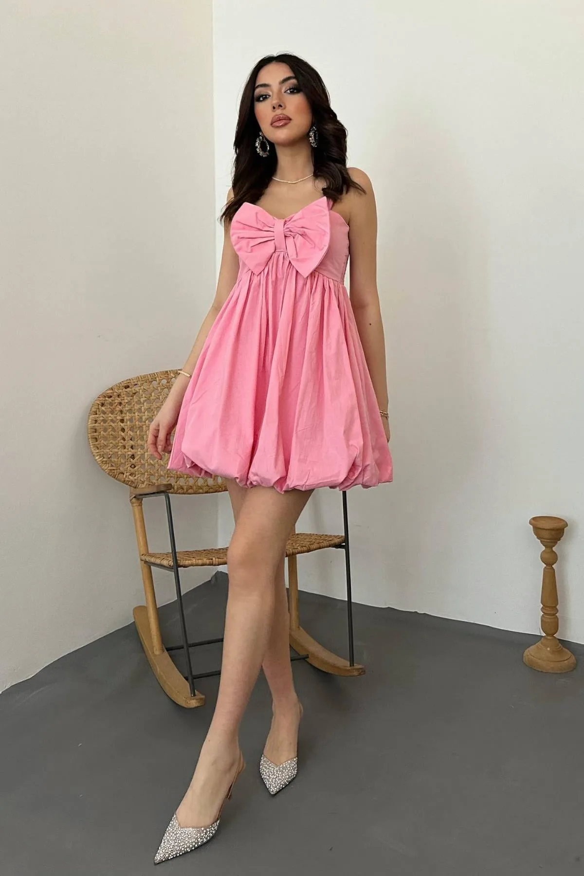Pembe Önü Fiyonklu Askılı Elbise - Pembe – Pembe, L