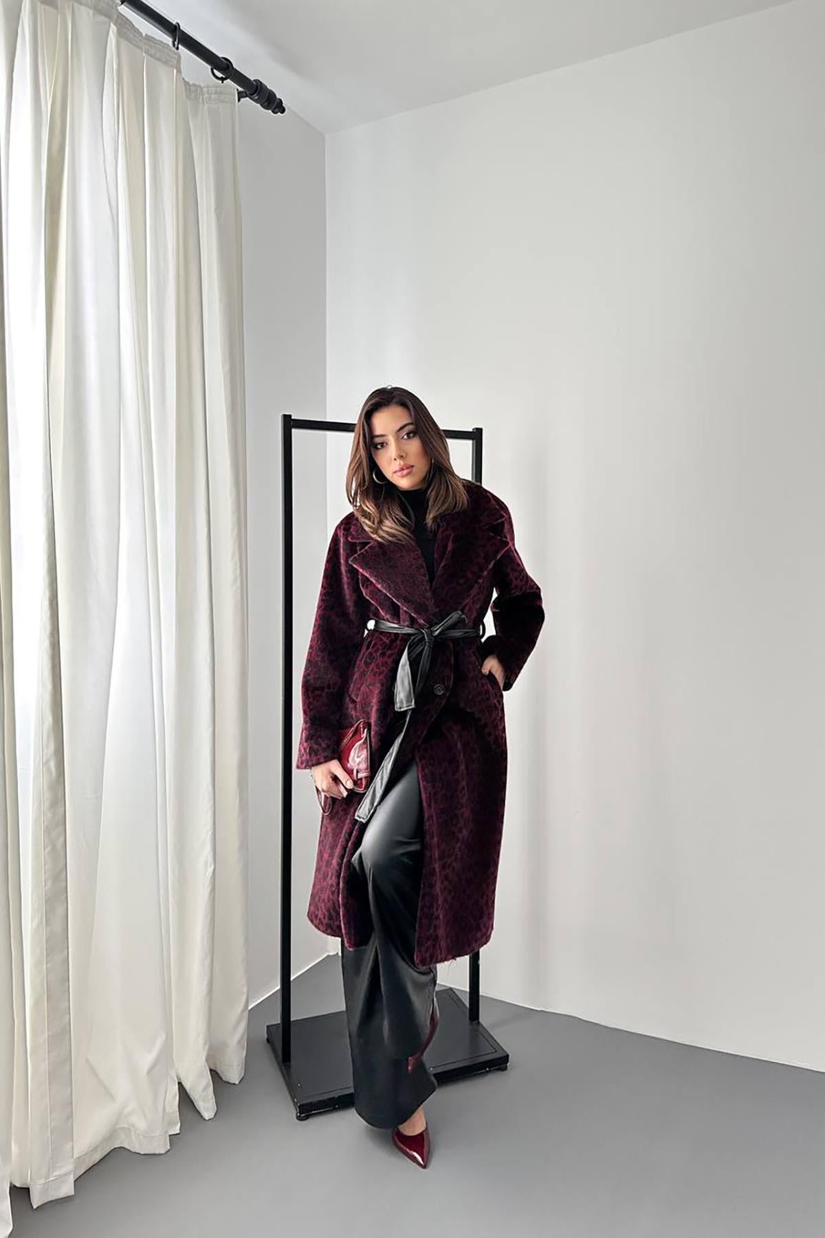Bordo Deri Kuşak Garnili Kaban - Bordo