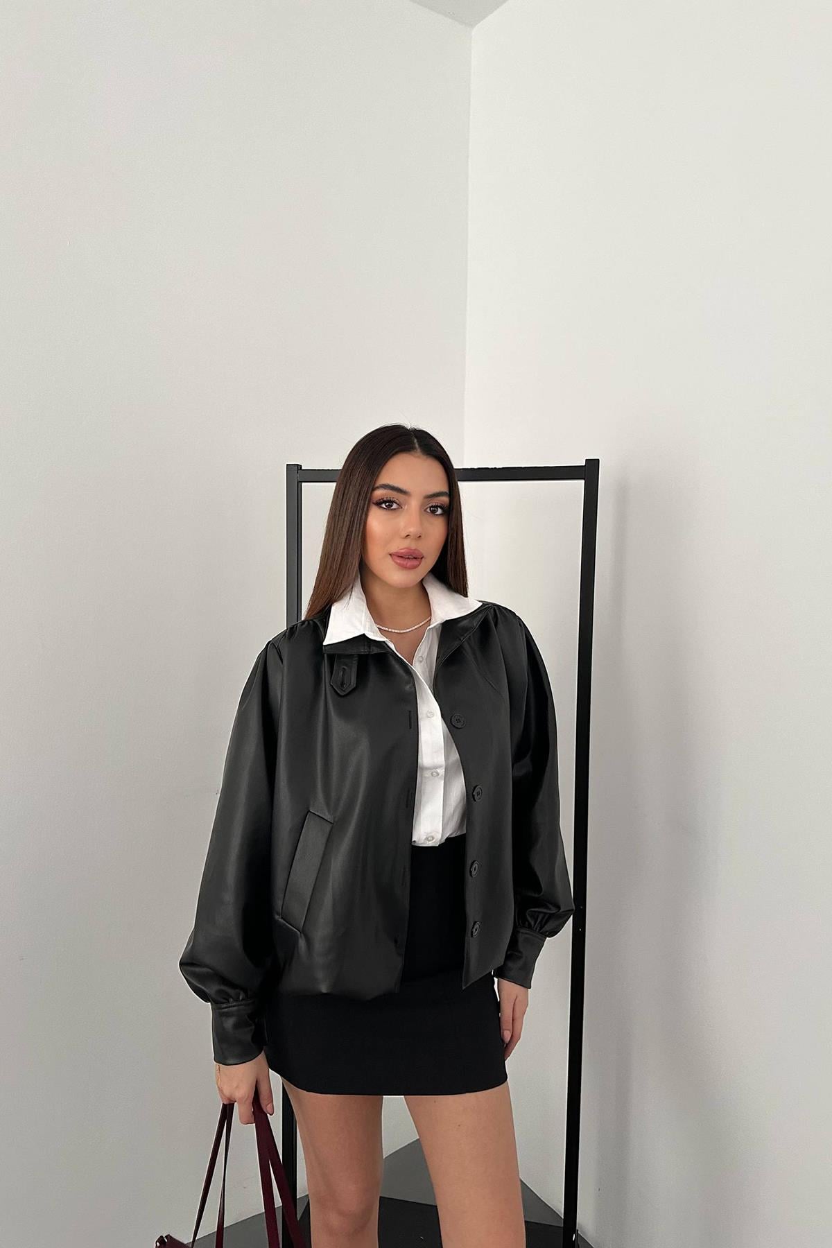 Siyah Düğmeli Deri Ceket - Siyah
