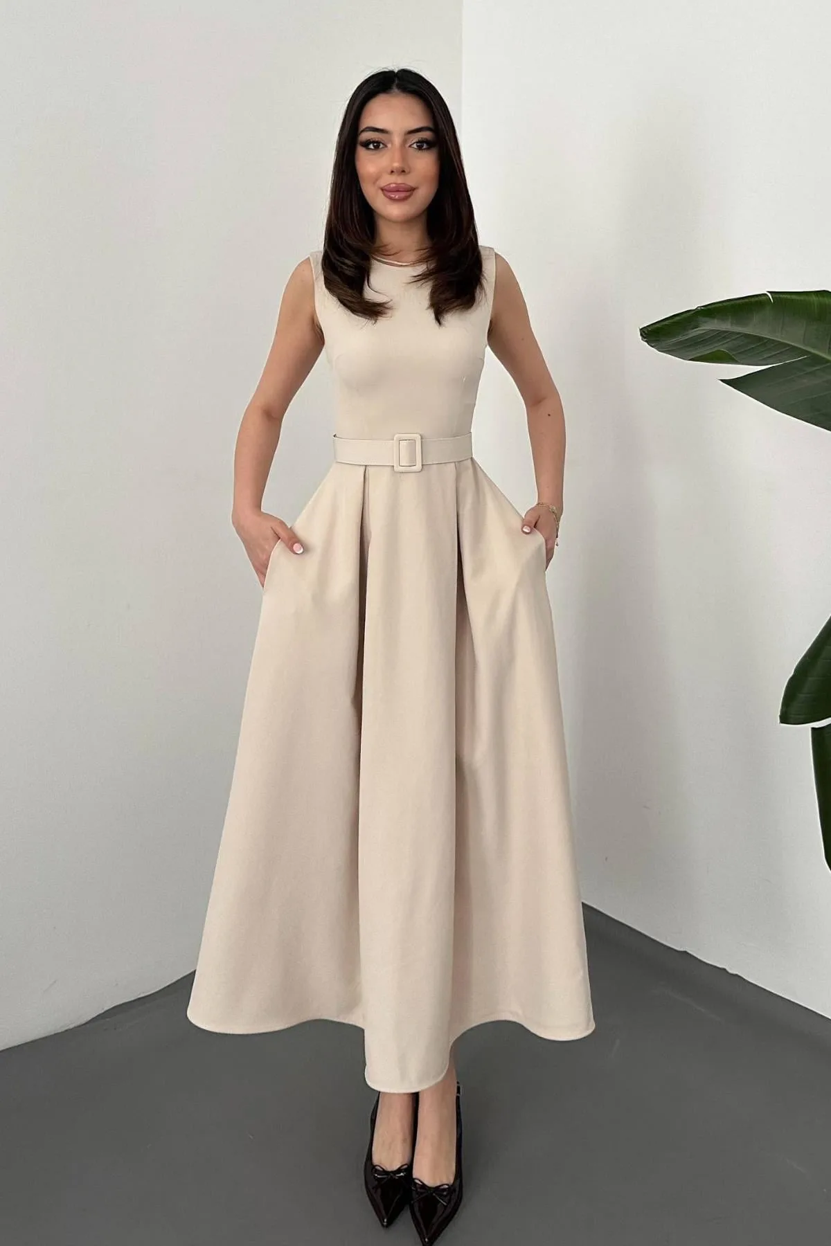 Bej Halter Yaka Kloş Elbise - Bej – Bej, L