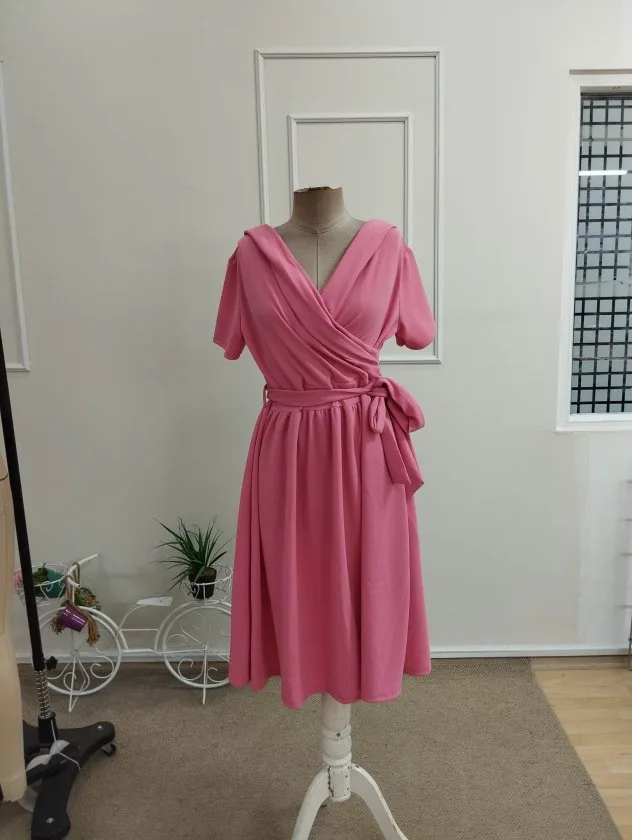 Kadın Kısa Kollu Yakalı Beli Kuşaklı Kısa Janjan Krep Kısa Elbise, 35504 - Pembe – Pembe, 2XL-3XL
