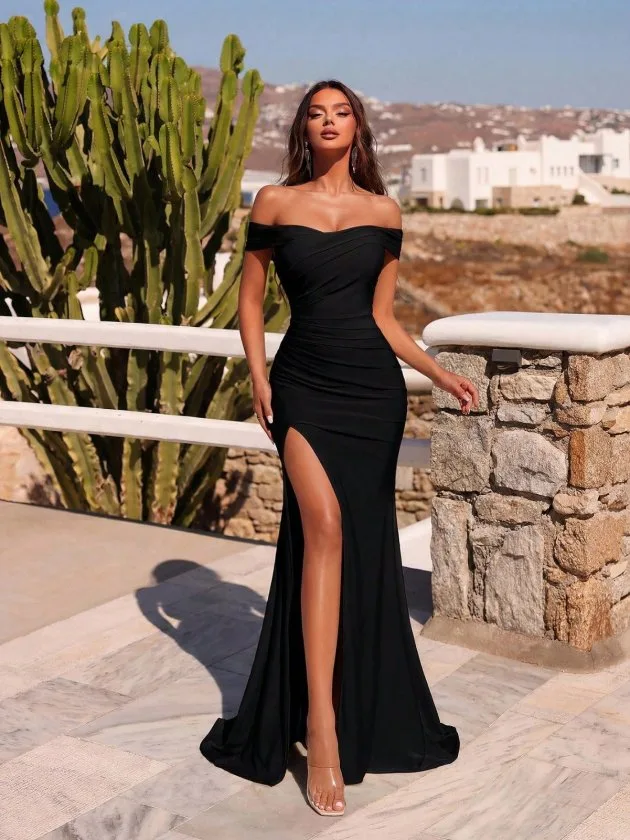 Kadın Omuzlardan Açık Düşük Omuz Yakalı Asimetrik Drape Detaylı Derin Yırtmaçlı Maksi Boy Janjan Krep Elbise, 36020 - Siyah – Siyah, L-XL