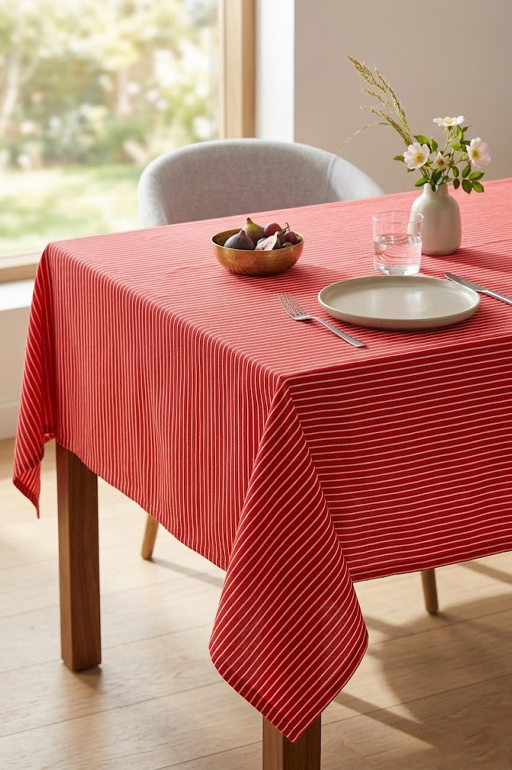 Be-28456-Rd %100 Pamuk Kırmızı Çizgili 150*200 Cm Masa Örtüsü - KIRMIZI