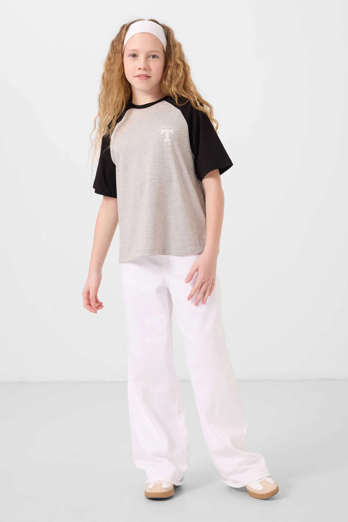 Tommylife Toptan O Yaka Pamuklu Baskılı Oversize Fit Kız Çocuk T Shirt 75179 Beyaz - Beyaz – Beyaz, 7-8