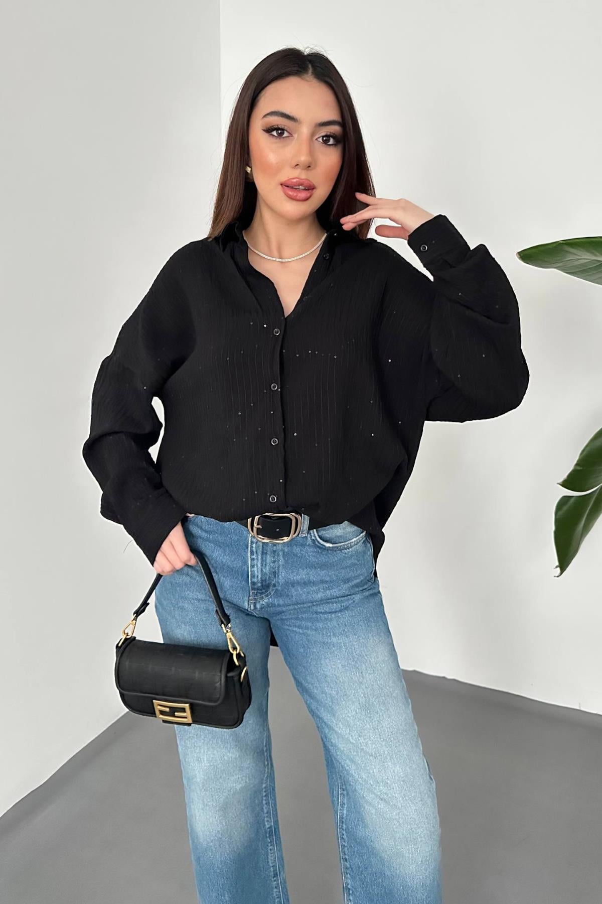 Siyah Nakışlı Oversize Gömlek - Siyah